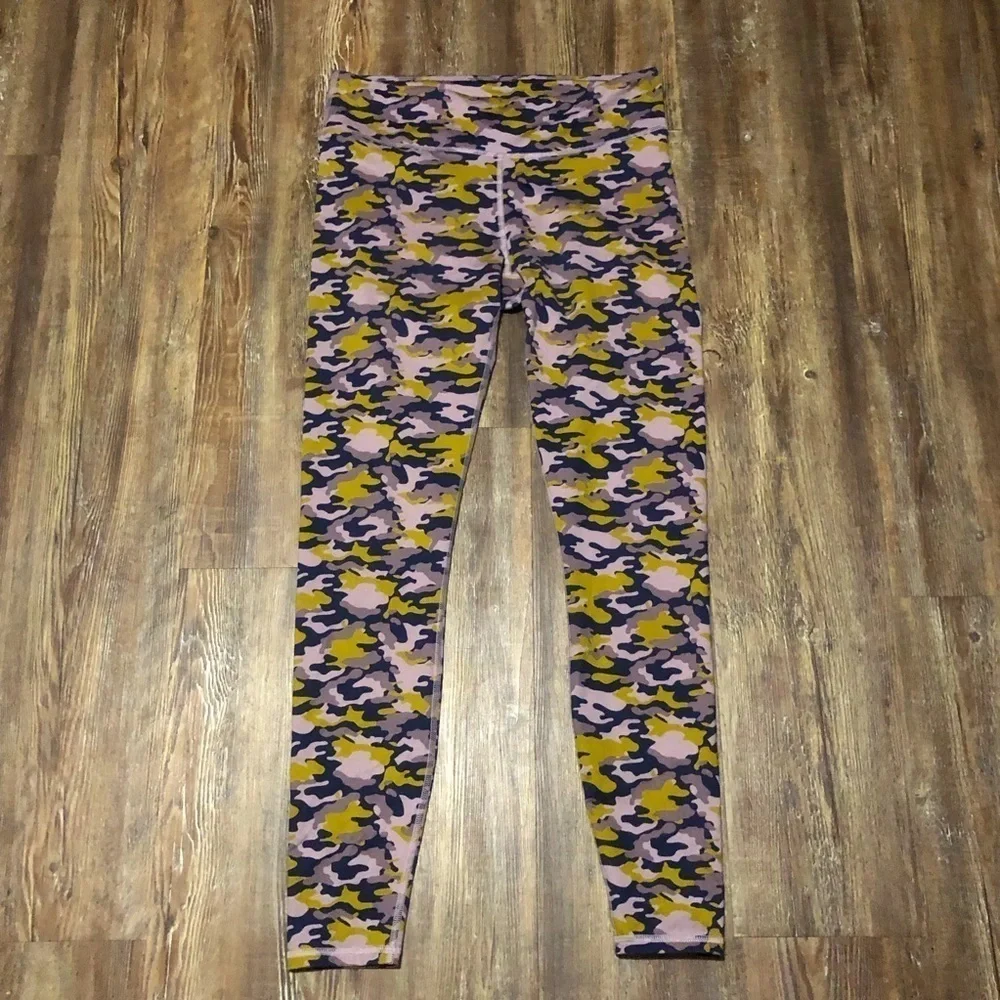 Fabletics Leggings Women's Medium Camo Print Lavender Green Athletic - Picture 1 of 6